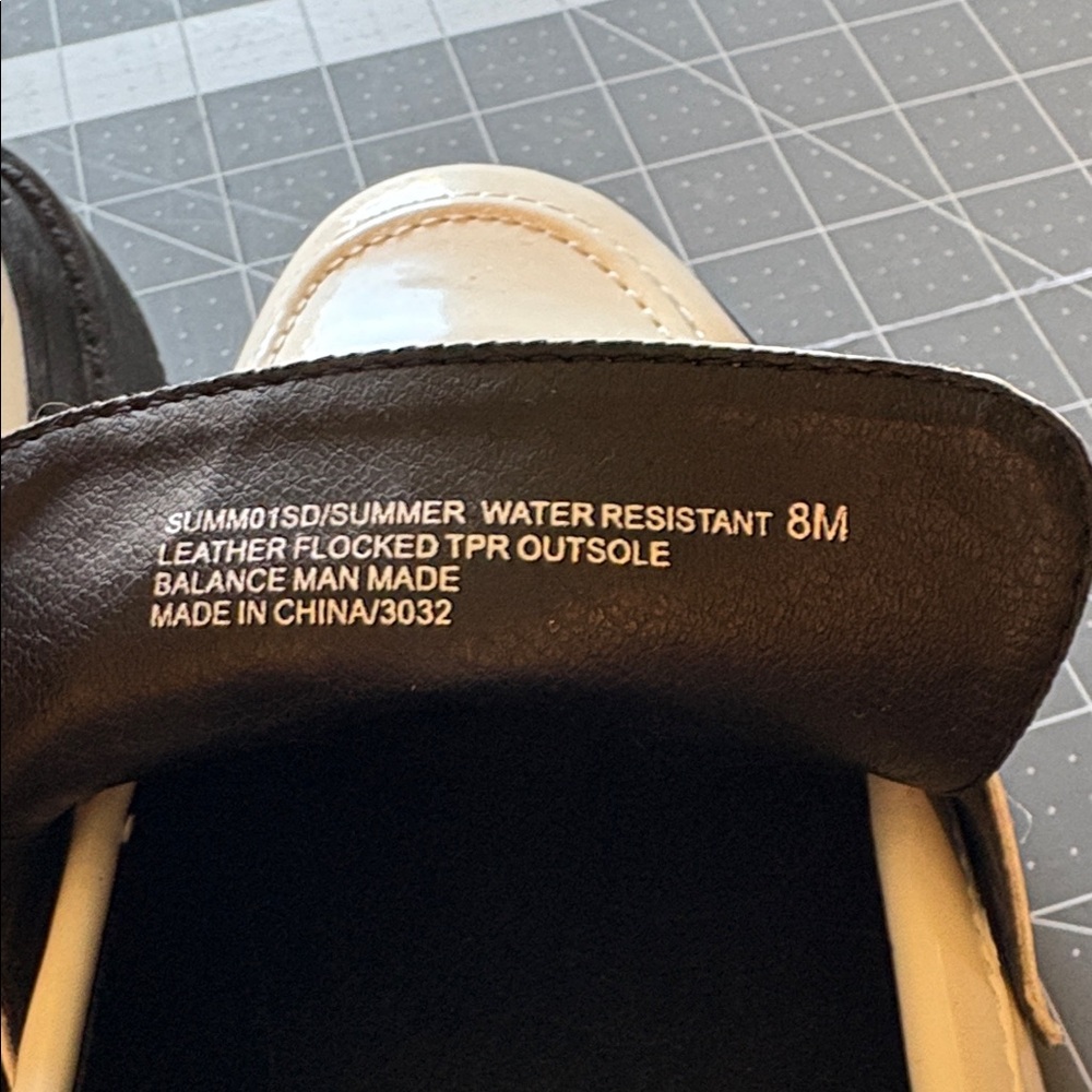Blondo Cream and Black Women’s Loafers - Picture 3 of 3